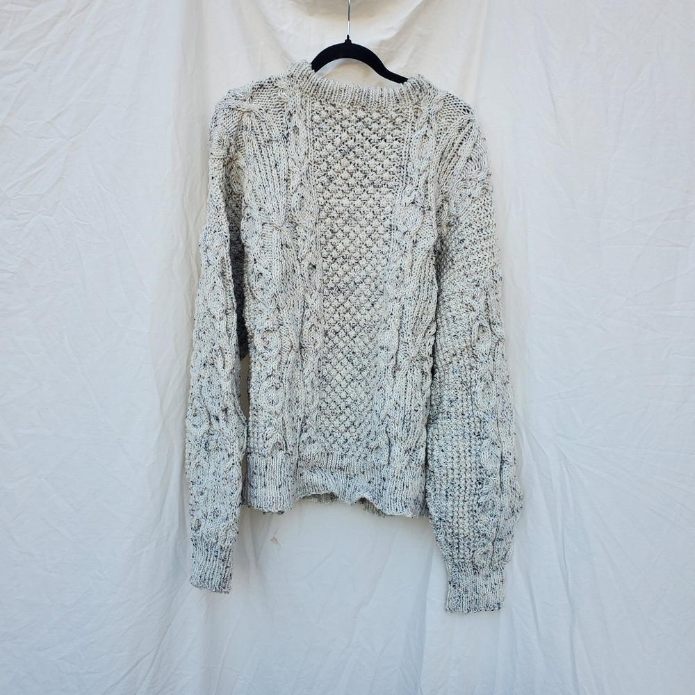 Mens Sweater, Large (guess),missing tags,cable knit design,